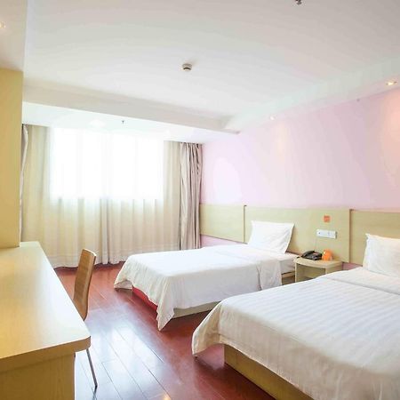 7Days Inn Ji'Nan Railway Station North Square Jinan Exterior foto